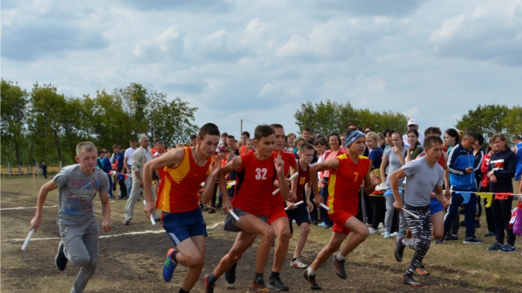 В Яльчикском районе состоялись соревнования по легкой атлетике в рамках подготовки к республиканскому эстафетному пробегу на призы газеты «Советская Чувашия»
