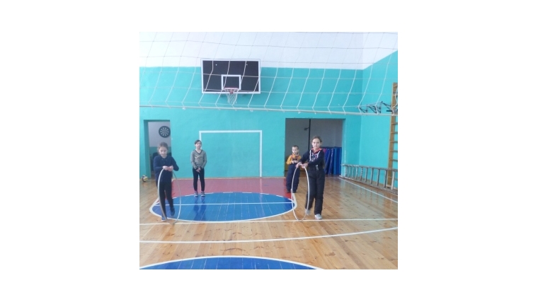 Декада спорта и здоровья: эстафета "Веселые старты" в Большетябинской ООШ