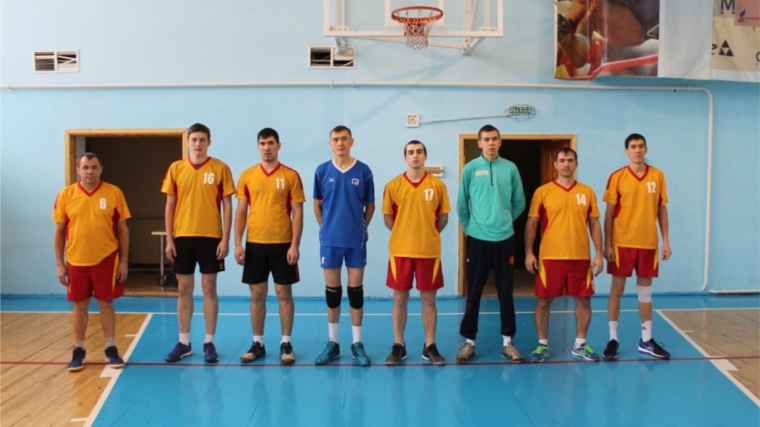 Сборная команда Яльчикского района сыграла свои игры в первом туре чемпионата Чувашии по волейболу во второй лиге
