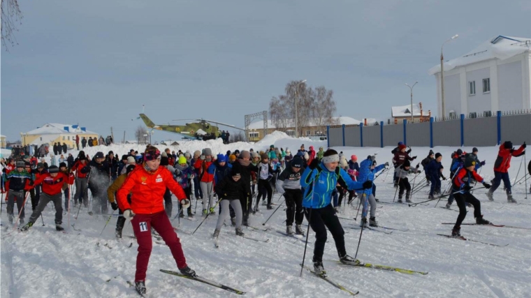 Жители Яльчикского района присоединились к Всероссийской массовой лыжной гонке "Лыжня России-2019"