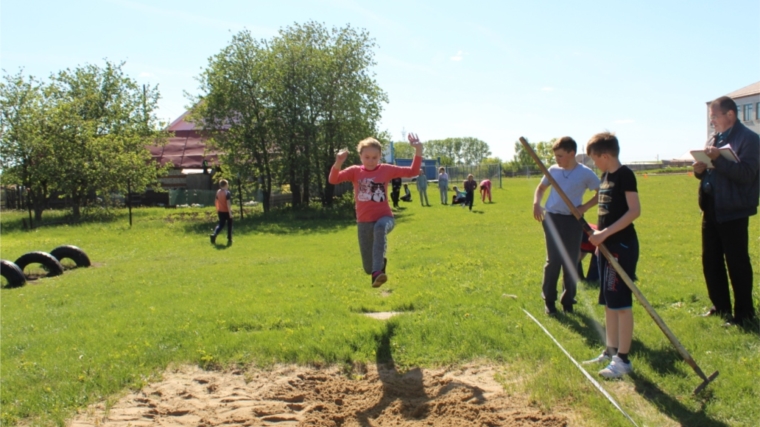 День здоровья и спорта: в Большеяльчикской СОШ состоялся фестиваль "МЫ ГоТОвы!"