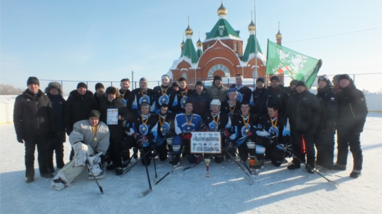 В селе Большие Яльчики прошел турнир по хоккею с шайбой памяти воинов-интернационалистов