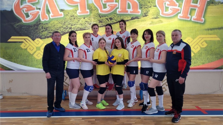Команда Яльчикского территориального отдела - чемпионка Яльчикского муниципального округа по волейболу среди женских команд
