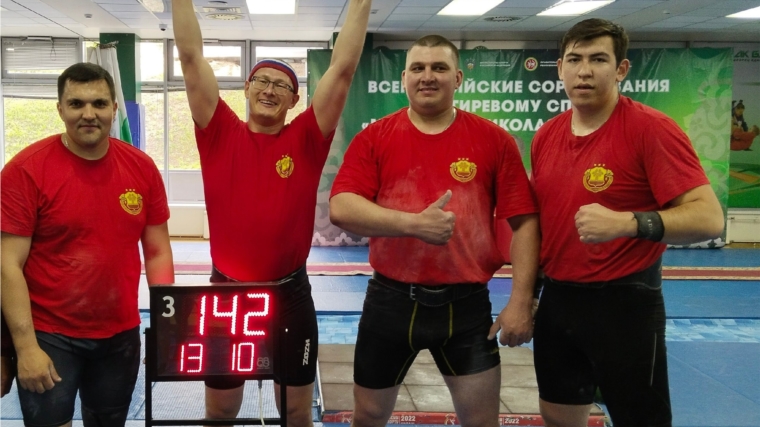 Александр Константинов удостоился звания мастера спорта России по гиревому спорту
