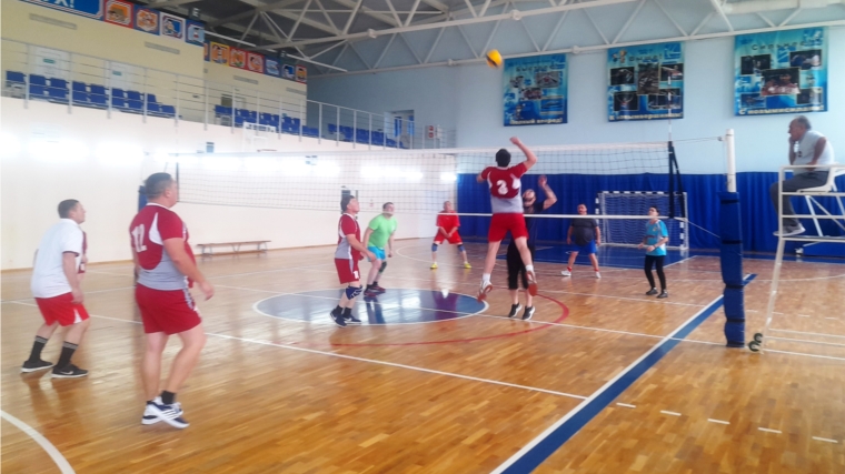 В ФОК "Улап" состоялся 1 этап соревнований по волейболу в рамках Спартакиады органов местного самоуправления