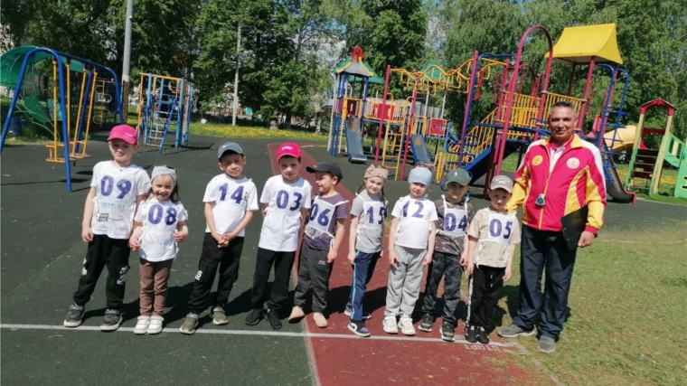 Воспитанники детского сада «Чебурашка» села Яльчики приняли участие в сдаче норм ВФСК «Готов к труду и обороне»
